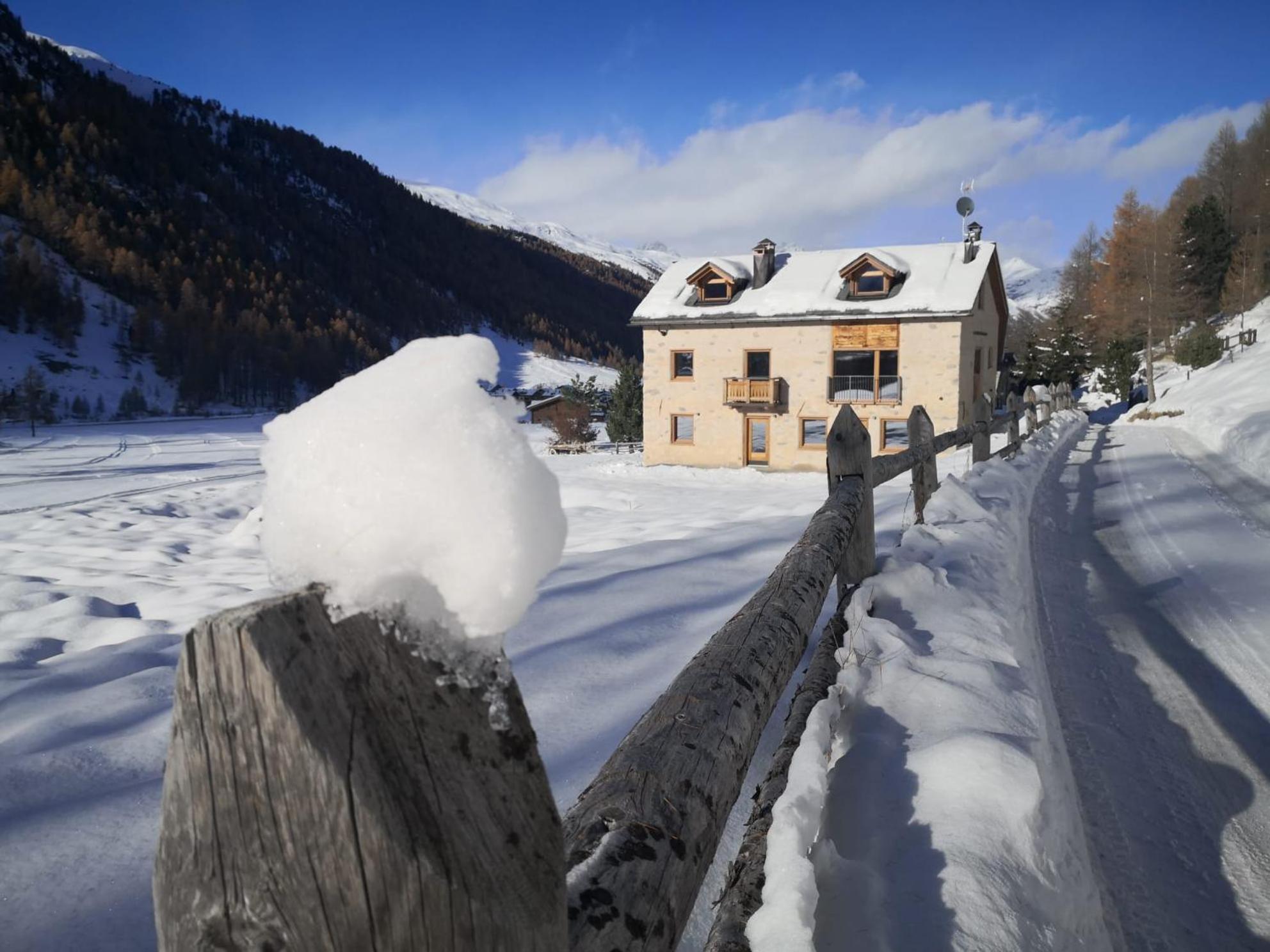 Chalet Aria Pura Livigno Exterior foto